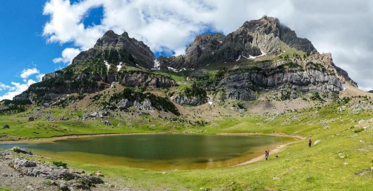 Edif. La Corona El Pueyo de Jaca Kültér fotó